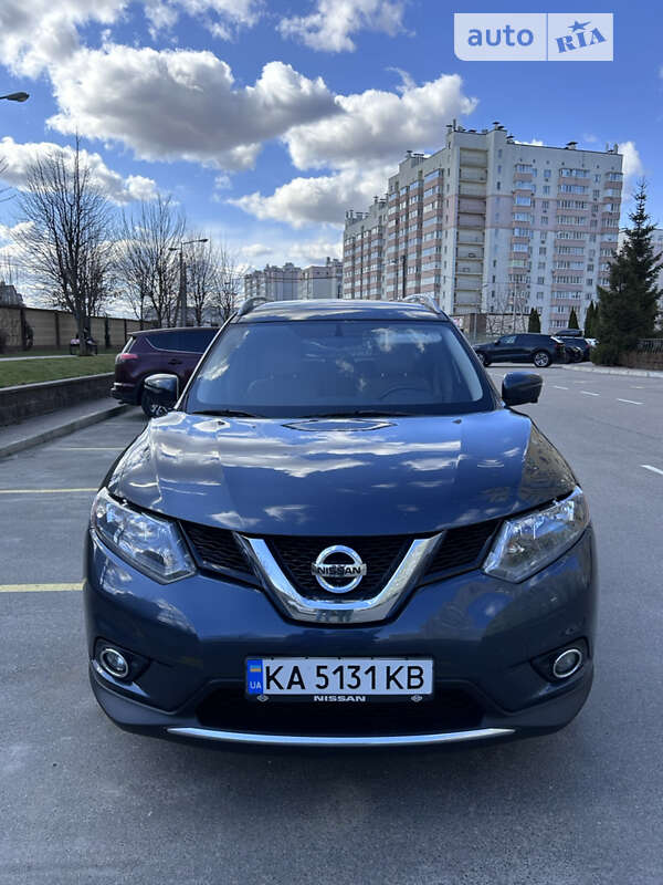 Внедорожник / Кроссовер Nissan Rogue 2015 в Киеве