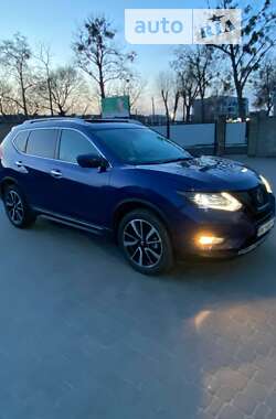 Внедорожник / Кроссовер Nissan Rogue 2019 в Ровно