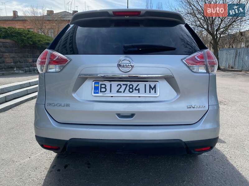 Внедорожник / Кроссовер Nissan Rogue 2016 в Кременчуге