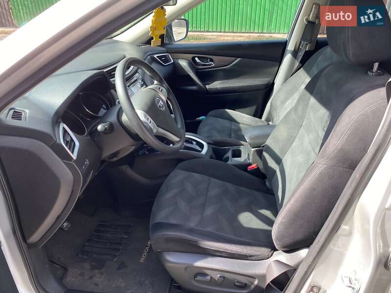 Внедорожник / Кроссовер Nissan Rogue 2016 в Кременчуге