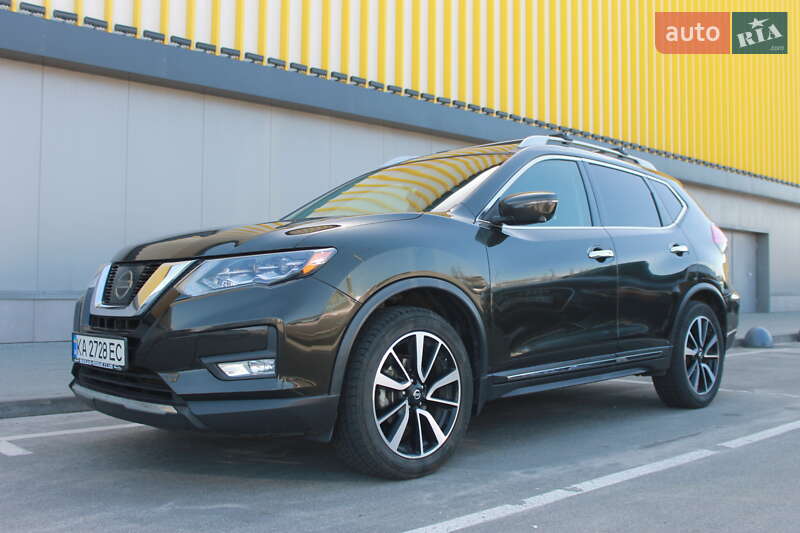 Позашляховик / Кросовер Nissan Rogue 2017 в Києві