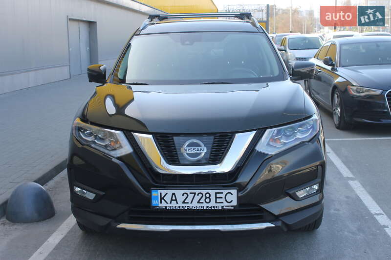 Позашляховик / Кросовер Nissan Rogue 2017 в Києві
