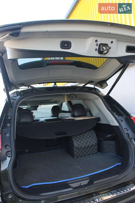 Позашляховик / Кросовер Nissan Rogue 2017 в Києві