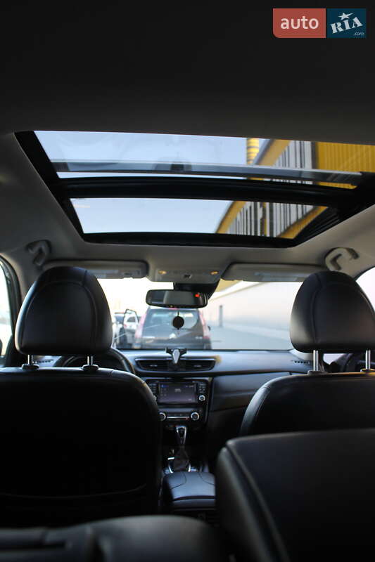 Позашляховик / Кросовер Nissan Rogue 2017 в Києві