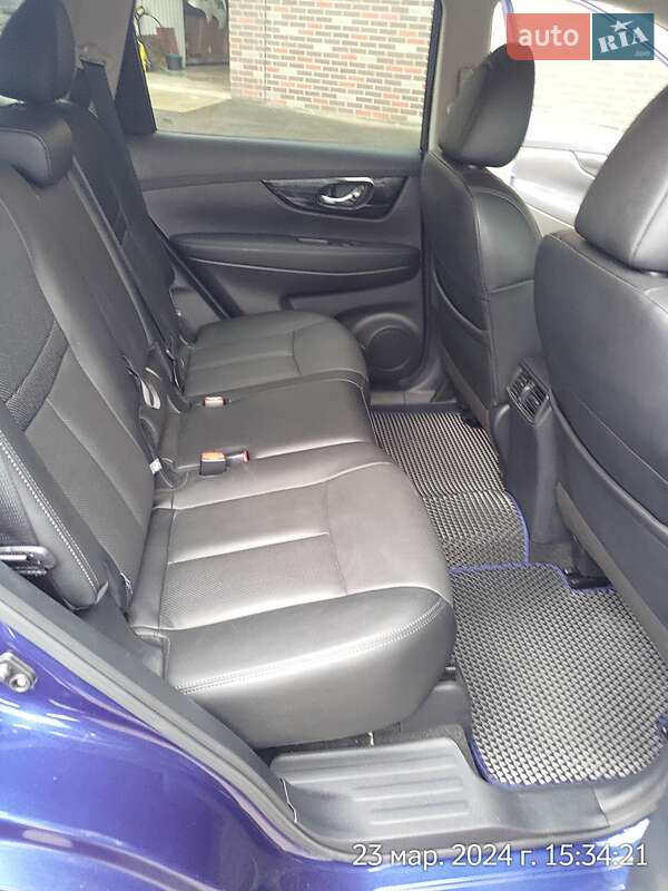 Внедорожник / Кроссовер Nissan Rogue 2019 в Киеве