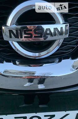 Внедорожник / Кроссовер Nissan Rogue 2015 в Запорожье