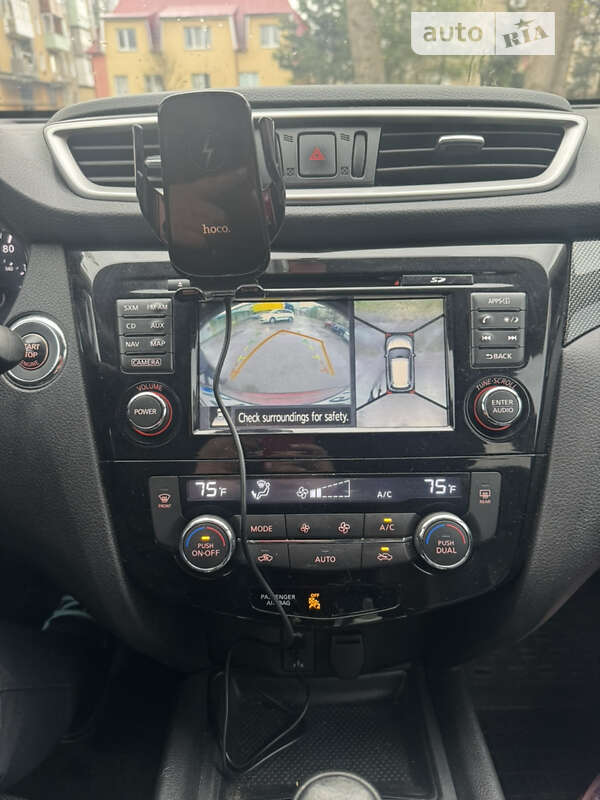 Внедорожник / Кроссовер Nissan Rogue 2014 в Долине