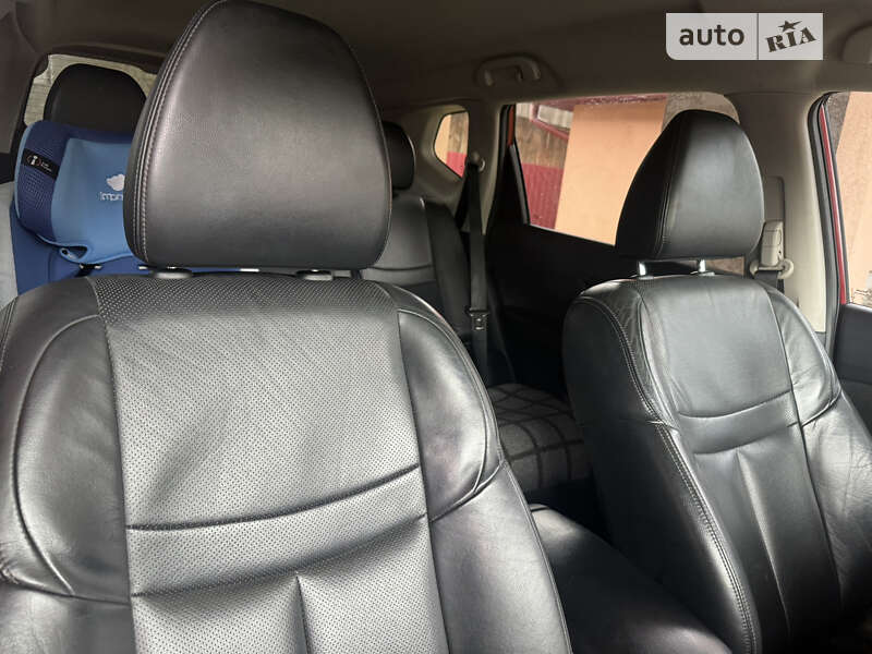 Внедорожник / Кроссовер Nissan Rogue 2014 в Долине