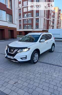 Внедорожник / Кроссовер Nissan Rogue 2017 в Ивано-Франковске