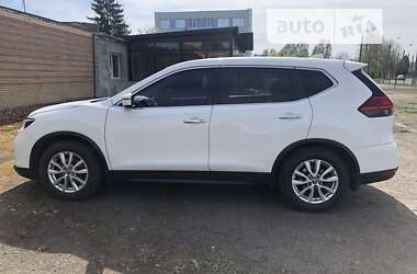 Позашляховик / Кросовер Nissan Rogue 2017 в Сокалі