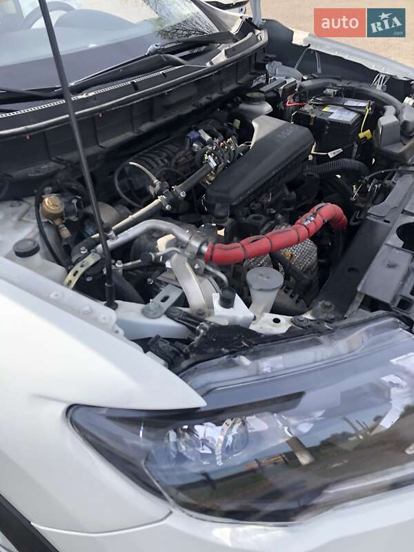 Позашляховик / Кросовер Nissan Rogue 2017 в Сокалі