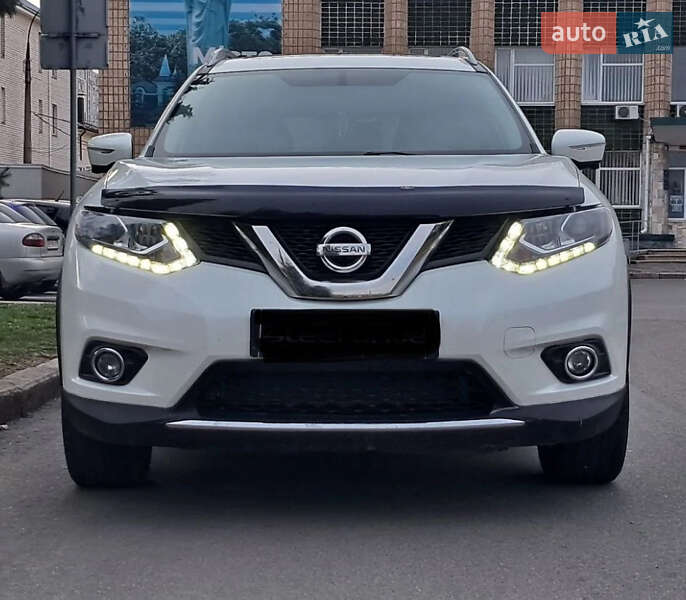 Внедорожник / Кроссовер Nissan Rogue 2015 в Николаеве