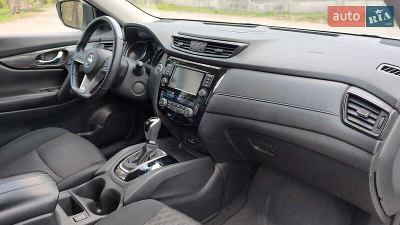 Внедорожник / Кроссовер Nissan Rogue 2018 в Запорожье