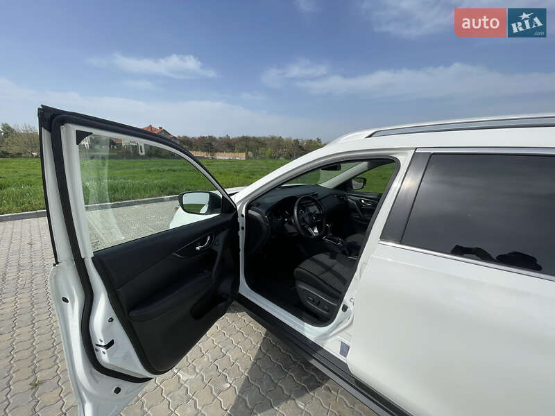 Позашляховик / Кросовер Nissan Rogue 2018 в Одесі