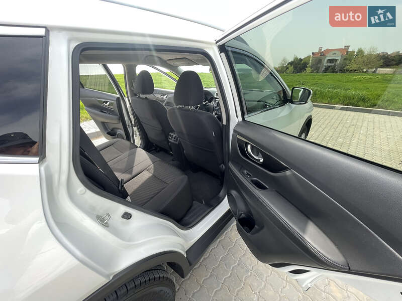 Позашляховик / Кросовер Nissan Rogue 2018 в Одесі