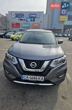 Внедорожник / Кроссовер Nissan Rogue 2016 в Черкассах