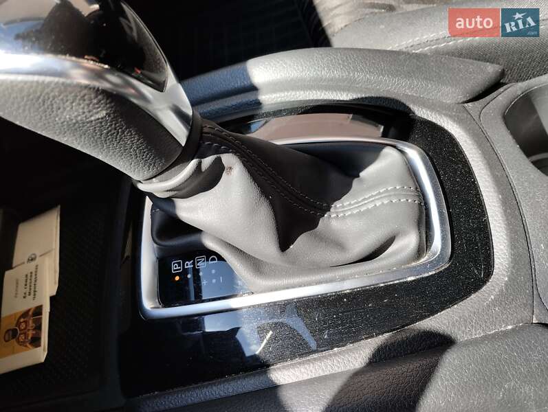 Позашляховик / Кросовер Nissan Rogue 2019 в Тернополі