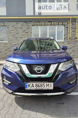 Внедорожник / Кроссовер Nissan Rogue 2017 в Киеве