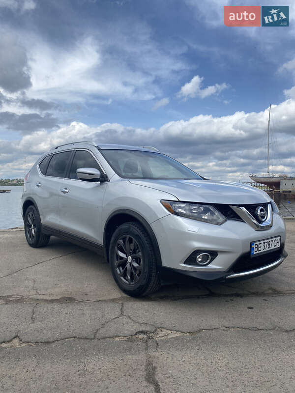 Позашляховик / Кросовер Nissan Rogue 2016 в Миколаєві