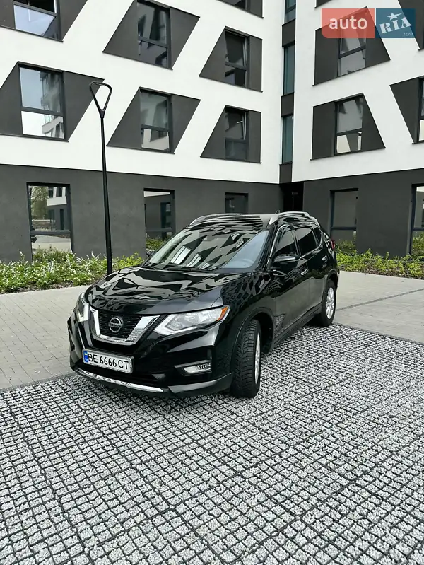 Позашляховик / Кросовер Nissan Rogue 2018 в 