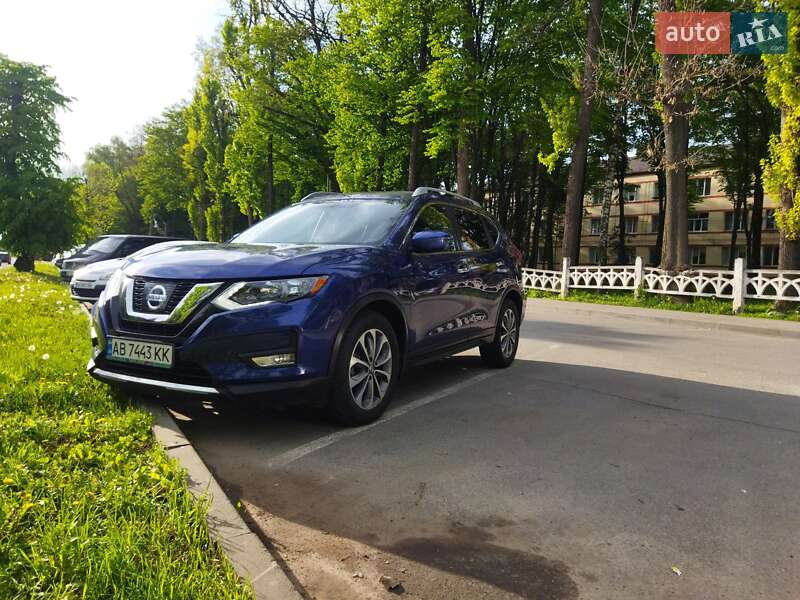 Позашляховик / Кросовер Nissan Rogue 2018 в Вінниці