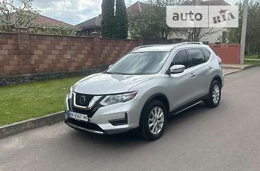 Внедорожник / Кроссовер Nissan Rogue 2019 в Ровно