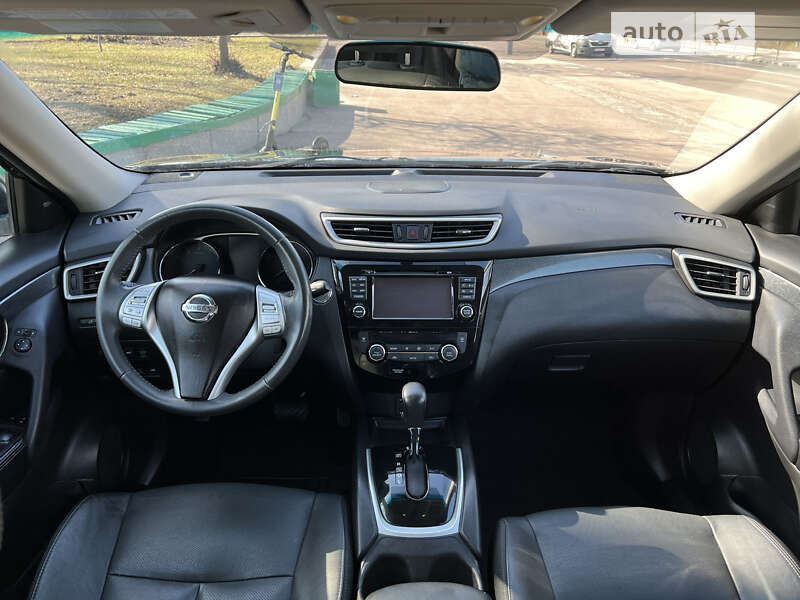 Внедорожник / Кроссовер Nissan Rogue 2015 в Житомире