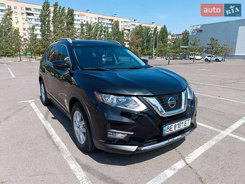 Позашляховик / Кросовер Nissan Rogue 2017 в Врадіївці