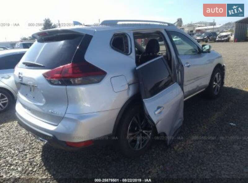 Внедорожник / Кроссовер Nissan Rogue 2017 в Львове