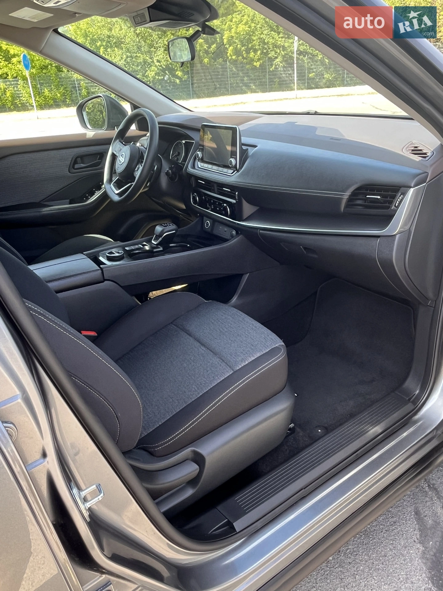 2020 Nissan Rogue - мініатюра 31
