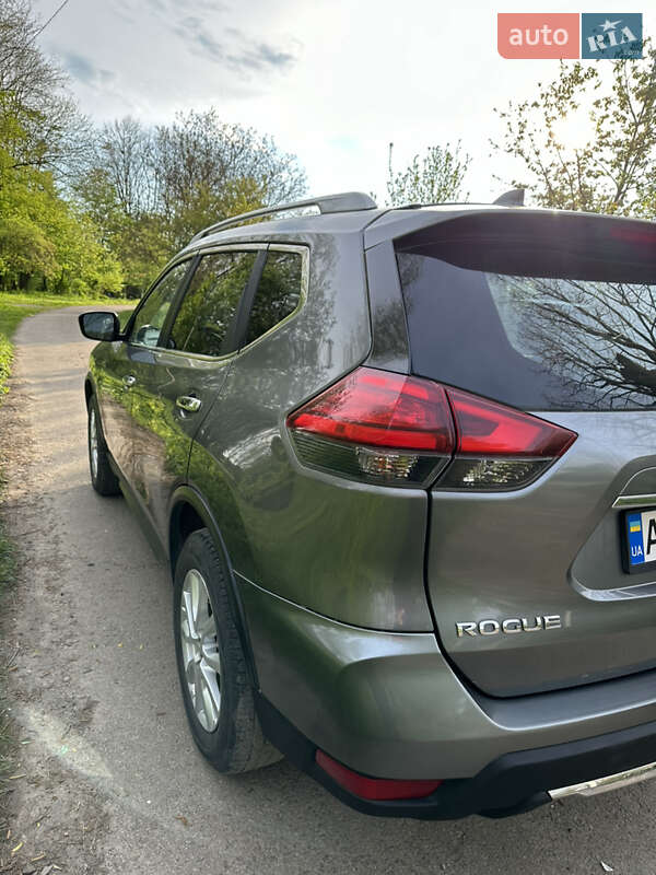 Позашляховик / Кросовер Nissan Rogue 2016 в Івано-Франківську