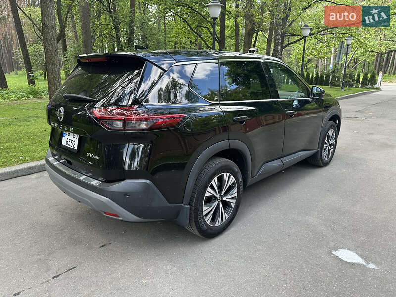 Внедорожник / Кроссовер Nissan Rogue 2021 в Чернигове