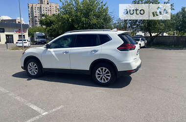 Внедорожник / Кроссовер Nissan Rogue 2016 в Киеве