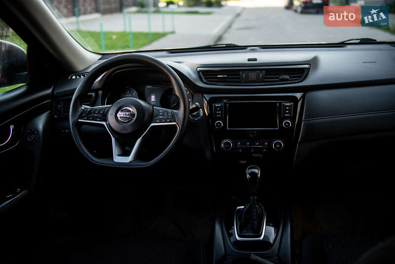 Позашляховик / Кросовер Nissan Rogue 2018 в Рівному