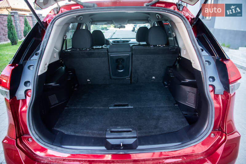 Позашляховик / Кросовер Nissan Rogue 2018 в Рівному