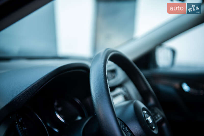 Позашляховик / Кросовер Nissan Rogue 2018 в Рівному