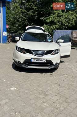 Внедорожник / Кроссовер Nissan Rogue 2017 в 
