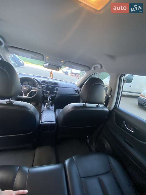 Позашляховик / Кросовер Nissan Rogue 2017 в Києві