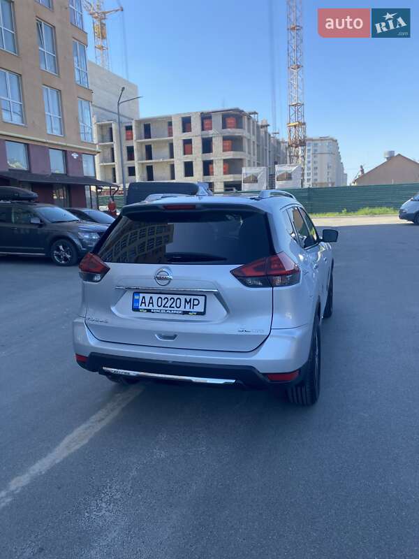 Внедорожник / Кроссовер Nissan Rogue 2017 в Киеве
