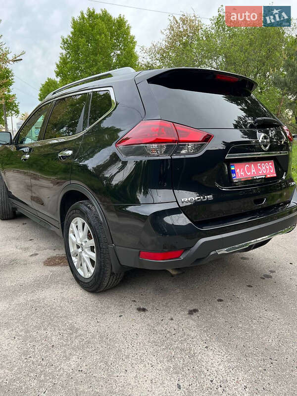 Позашляховик / Кросовер Nissan Rogue 2018 в Горішніх Плавнях