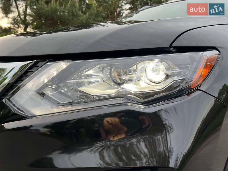 Позашляховик / Кросовер Nissan Rogue 2018 в Горішніх Плавнях