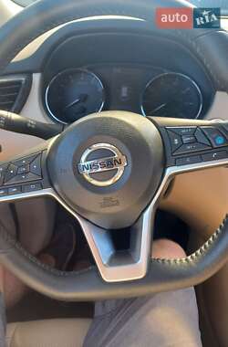 Позашляховик / Кросовер Nissan Rogue 2020 в 