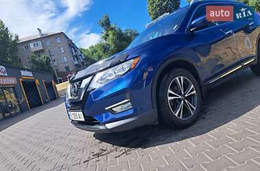 Позашляховик / Кросовер Nissan Rogue 2017 в Кам'янському