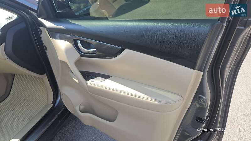 Внедорожник / Кроссовер Nissan Rogue 2014 в Виннице