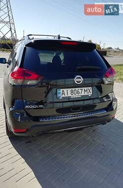 Внедорожник / Кроссовер Nissan Rogue 2017 в Киеве