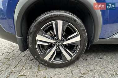 Позашляховик / Кросовер Nissan Rogue 2020 в Коростишеві