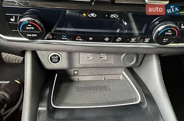 Позашляховик / Кросовер Nissan Rogue 2020 в Коростишеві