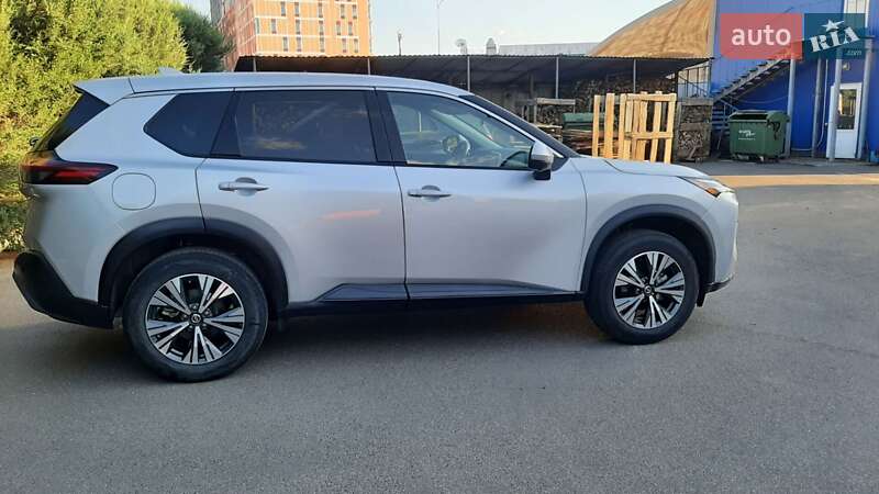 Позашляховик / Кросовер Nissan Rogue 2021 в Вишневому фото 8 Позашляховик / Кросовер Nissan Rogue 2021 в Вишневому