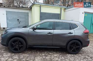 Позашляховик / Кросовер Nissan Rogue 2017 в 