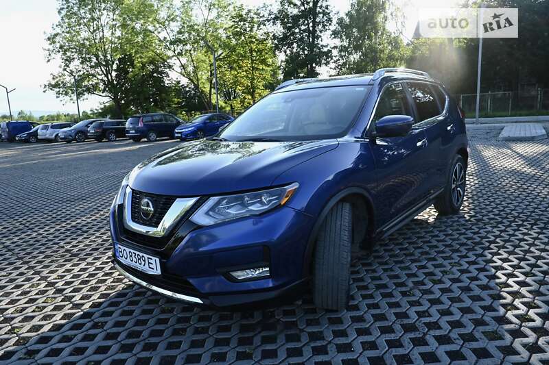 Внедорожник / Кроссовер Nissan Rogue 2019 в Коломые